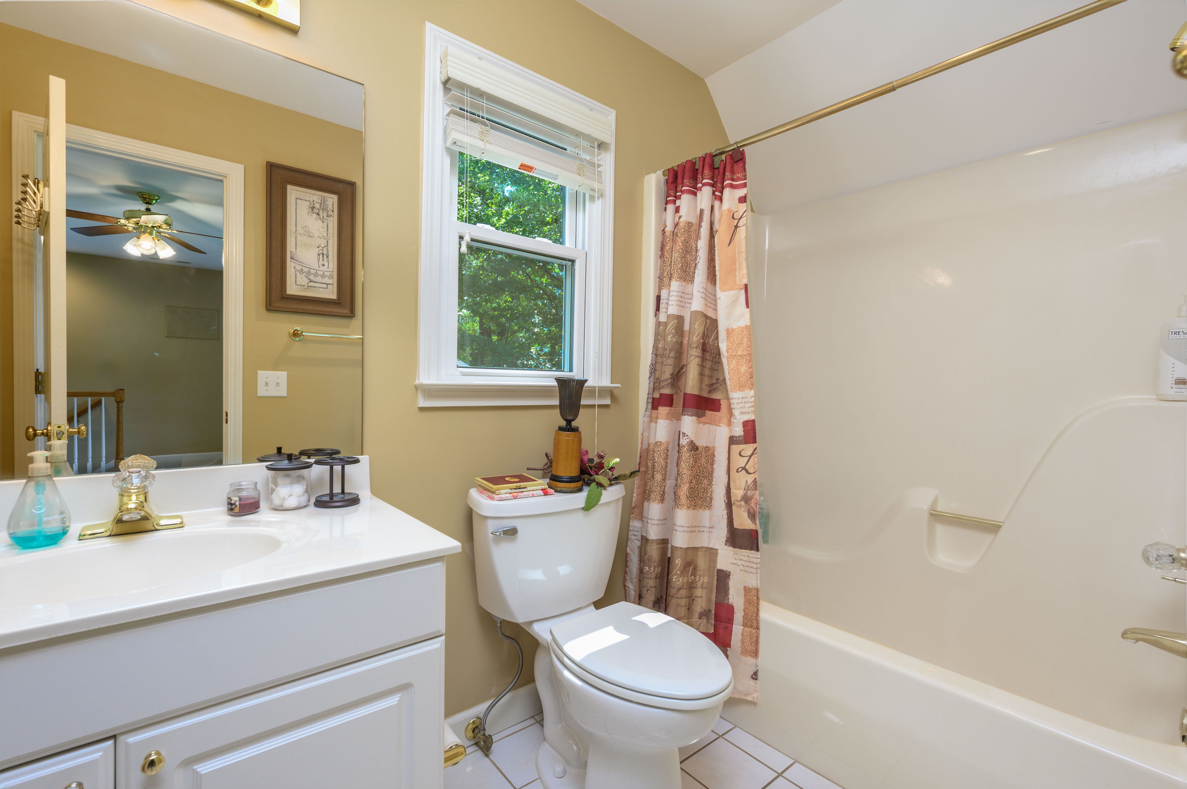 1811 Snug Harbor Drive image 32